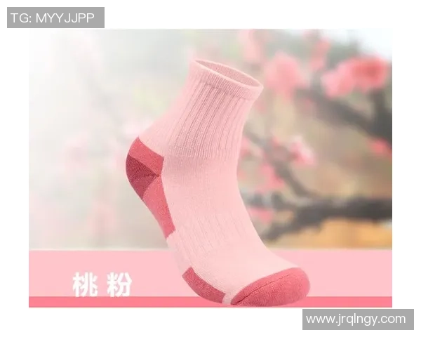 网球装备选购指南：如何选择适合的球袜提升比赛表现