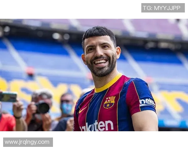 声色足球明星家庭照展现幸福生活与运动激情的完美结合